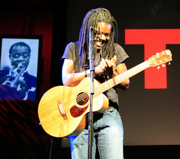 fingerpicking-classics-tracy-chapman